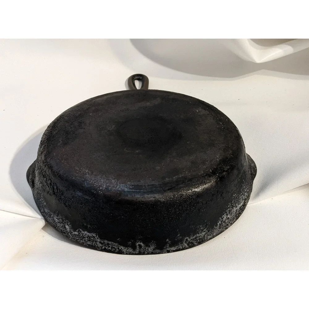 Griswold No 6 Small Logo Smooth Flat Bottom Cast Iron Skillet Frying Pan 699m